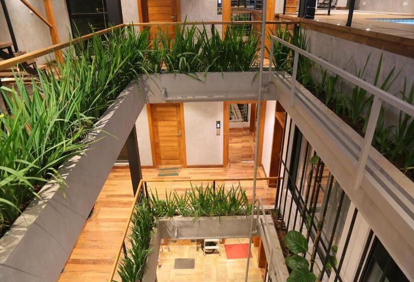 Отель Lakewood Residence