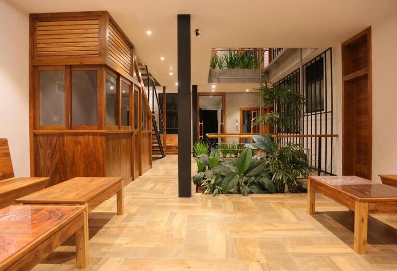 Отель Lakewood Residence