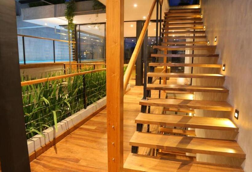 Отель Lakewood Residence