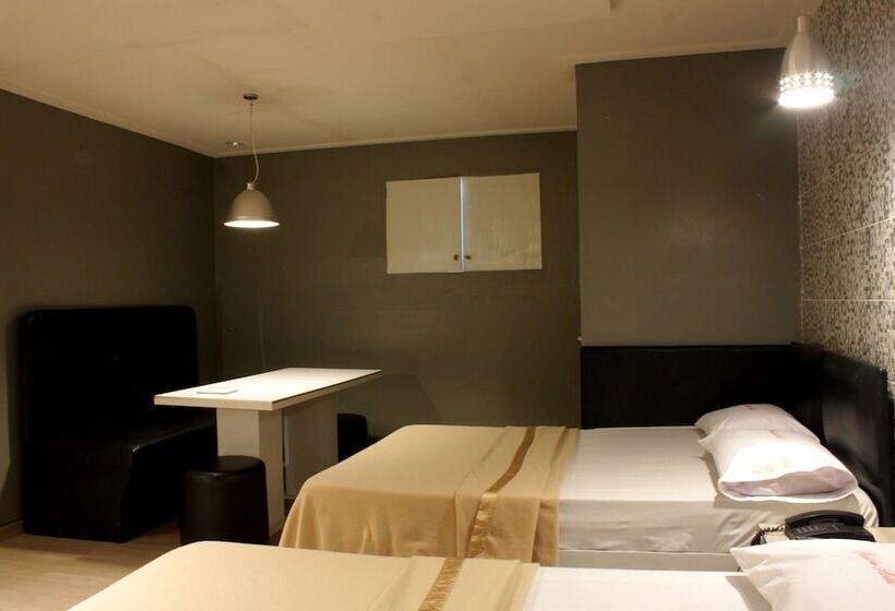 فندق New Winston