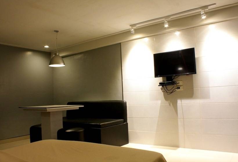 فندق New Winston