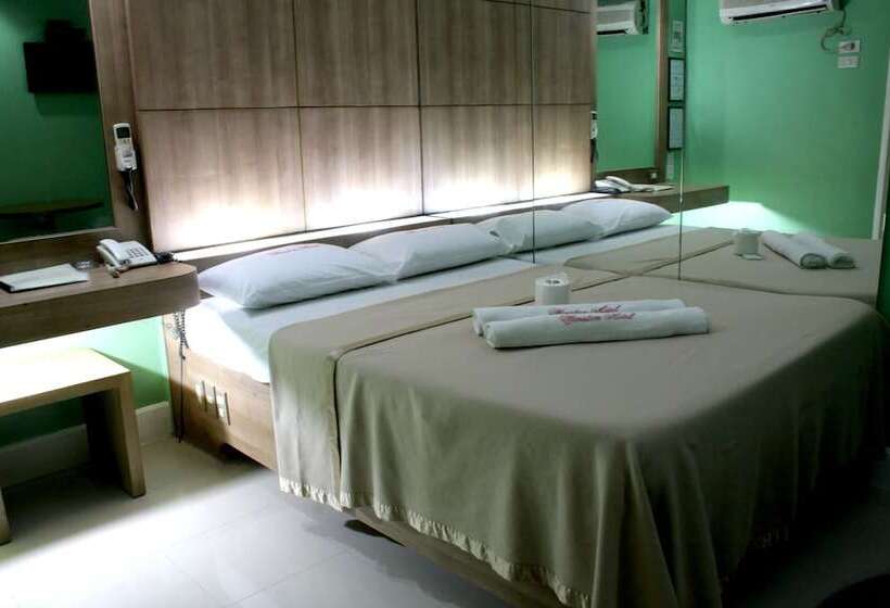 בית מלון כפרי New Winston