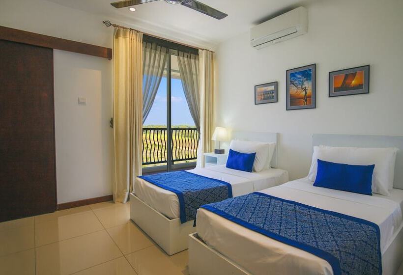 ホテル Oceanfront Condominiums  Nilaveli