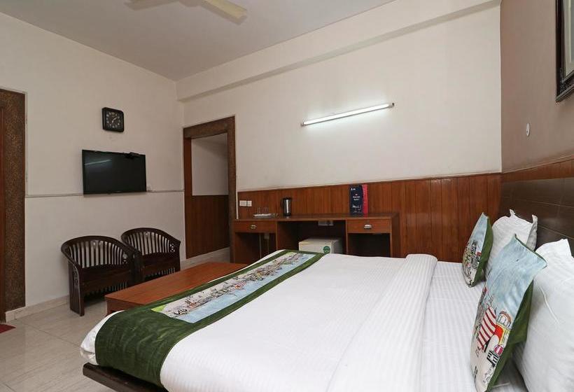 فندق Oyo 10177 A Gulshan Continental