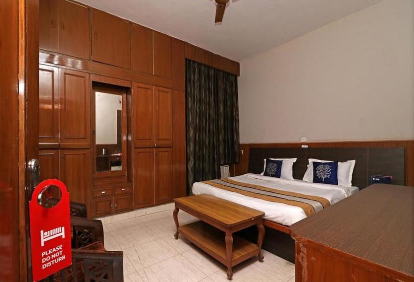 فندق Oyo 10177 A Gulshan Continental