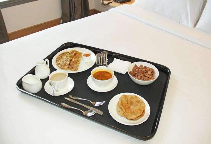 فندق Oyo 10177 A Gulshan Continental