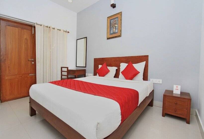 בית מלון כפרי Oyo 8229 Marine Drive