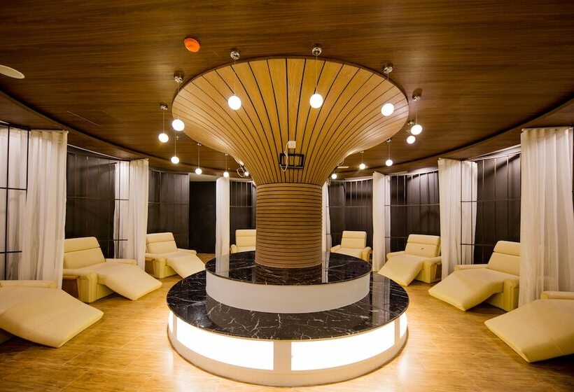 هتل Quinter Central Nha Trang