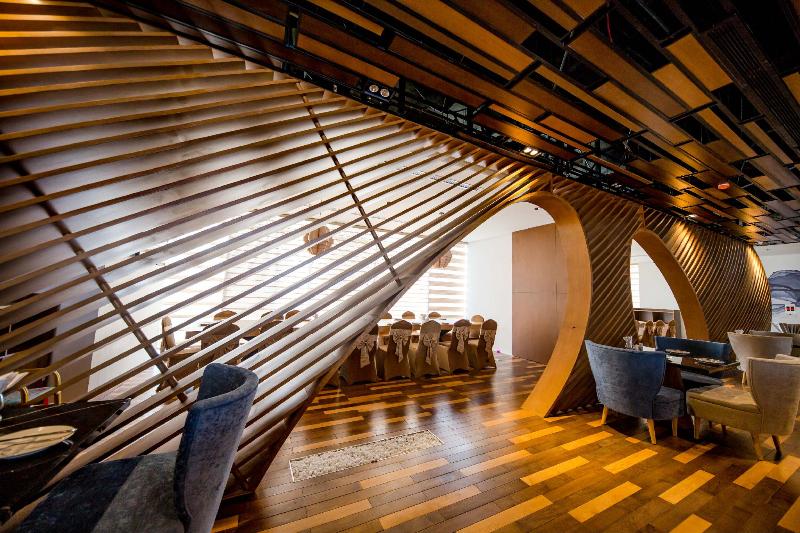 هتل Quinter Central Nha Trang