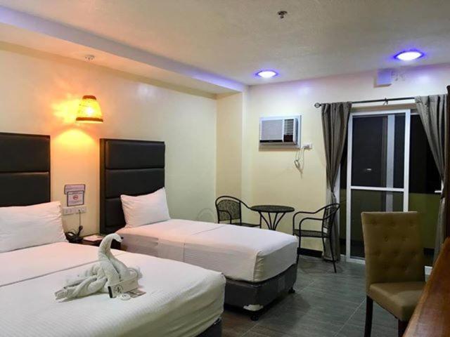 هتل The Ambassador