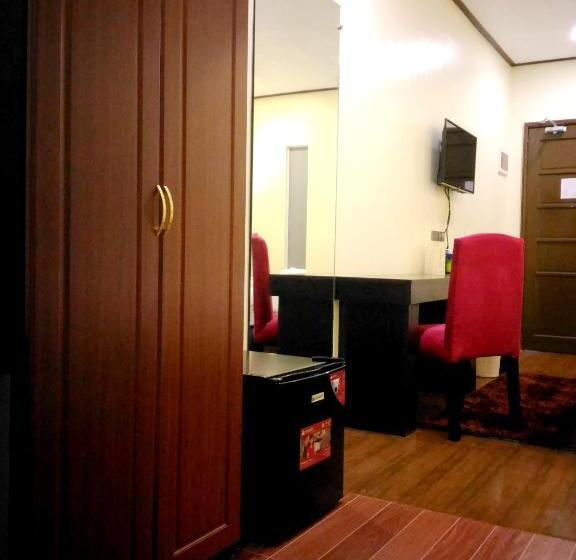 هتل The Ambassador