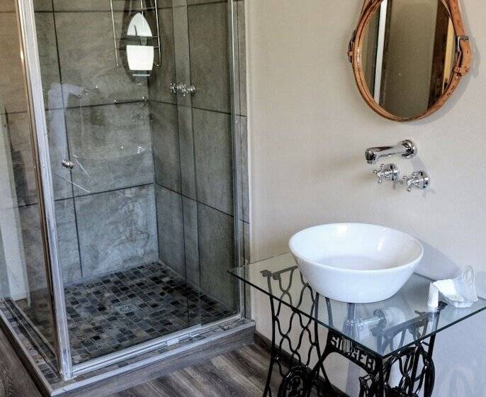 בית מלון כפרי The Fat Mulberry Guest Farm