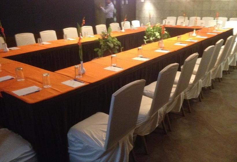 호텔 Seventeen Degrees