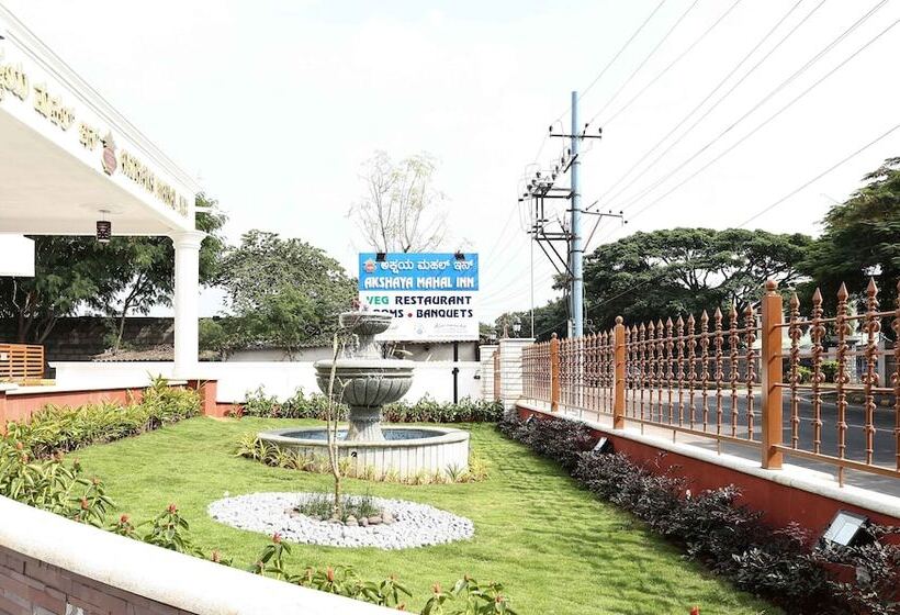 Отель Treebo Premium Akshaya Mahal Inn