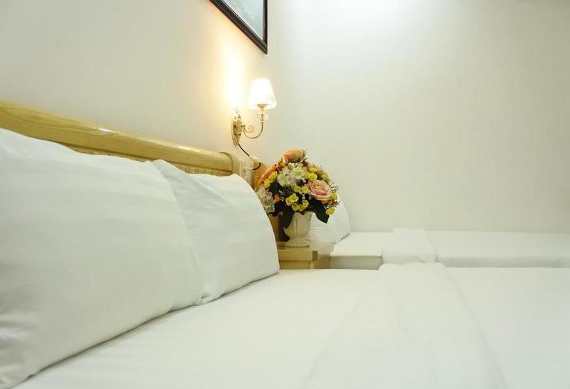 هتل Trúc Hưng Nha Trang