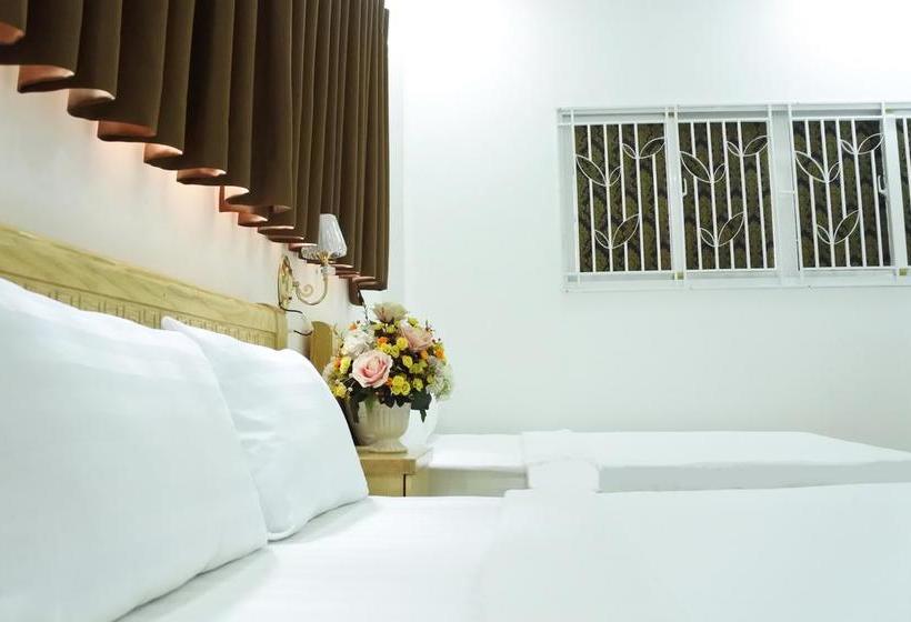 هتل Trúc Hưng Nha Trang