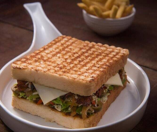 בית מלון כפרי White Lotus