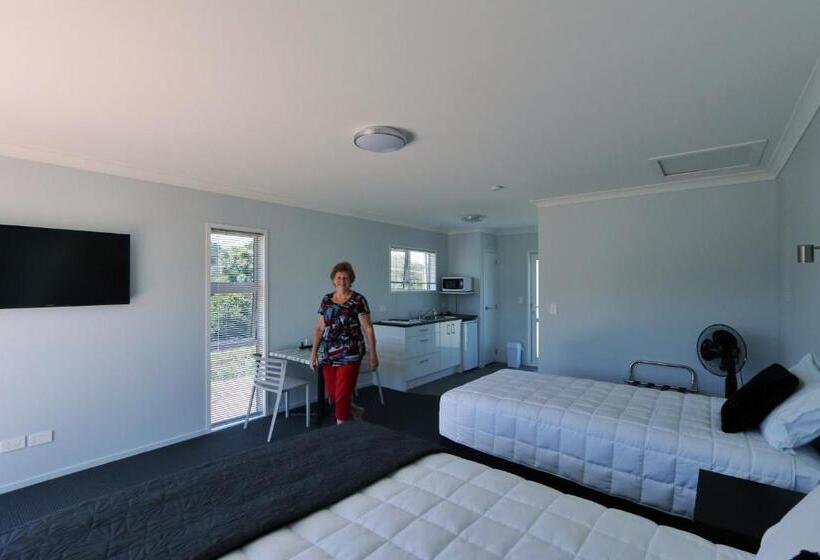 מוטל Trailblazer Studios