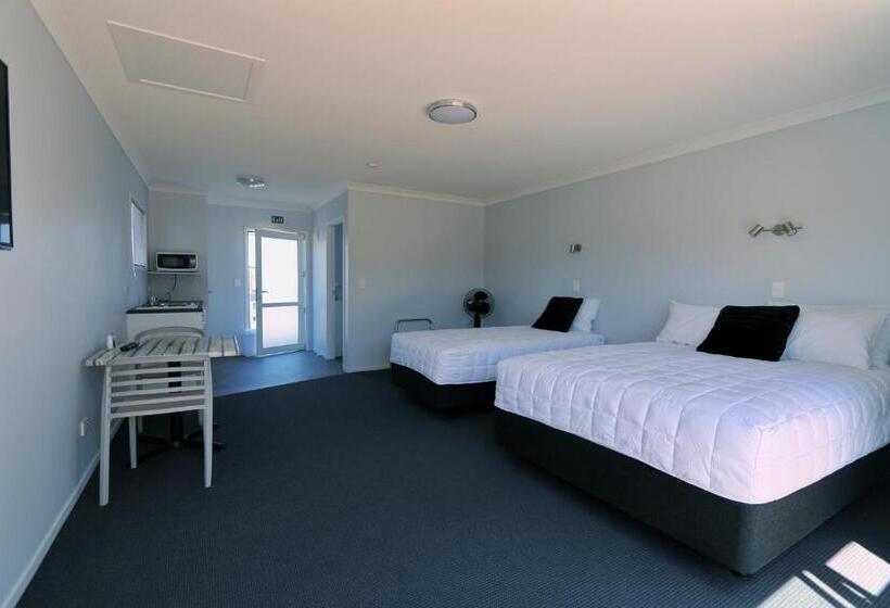 מוטל Trailblazer Studios