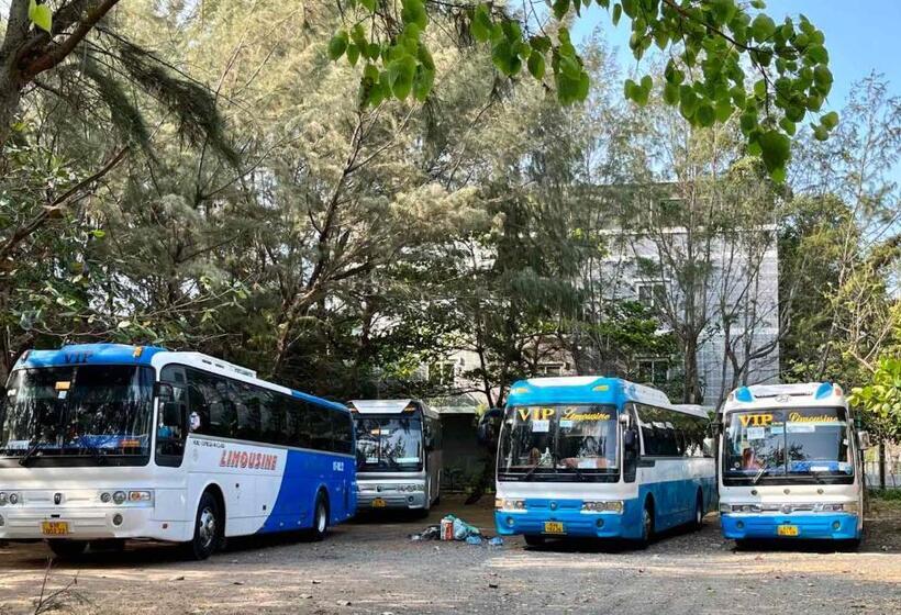 Oceanward Hotel & Resort