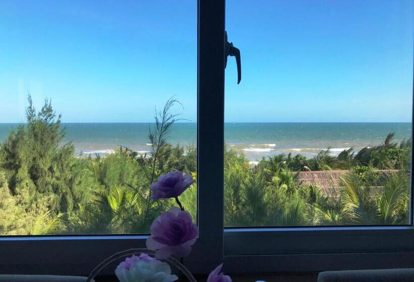 Oceanward Hotel & Resort