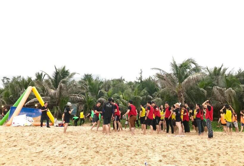 Oceanward Hotel & Resort