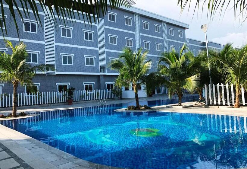 Oceanward Hotel & Resort