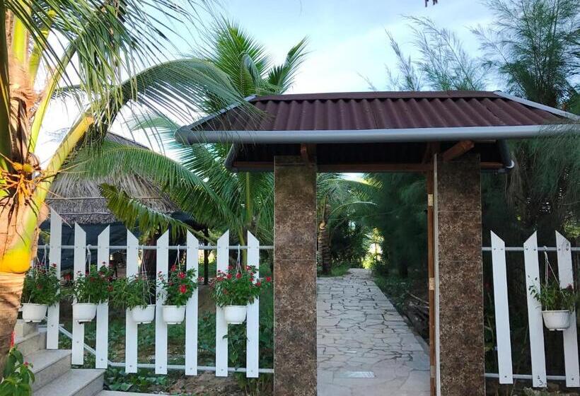 Oceanward Hotel & Resort