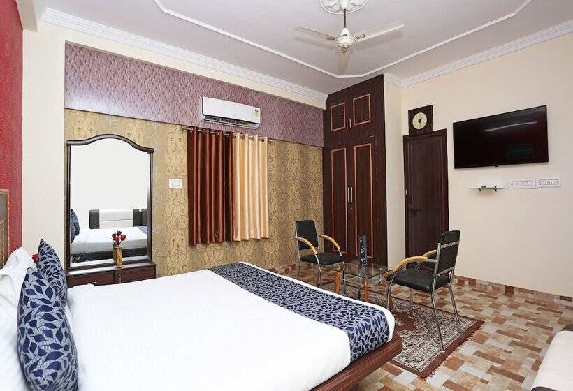 Oyo 10104 Radhika Resort