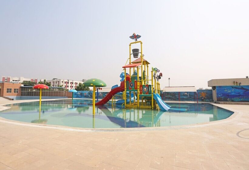 Oyo 10104 Radhika Resort