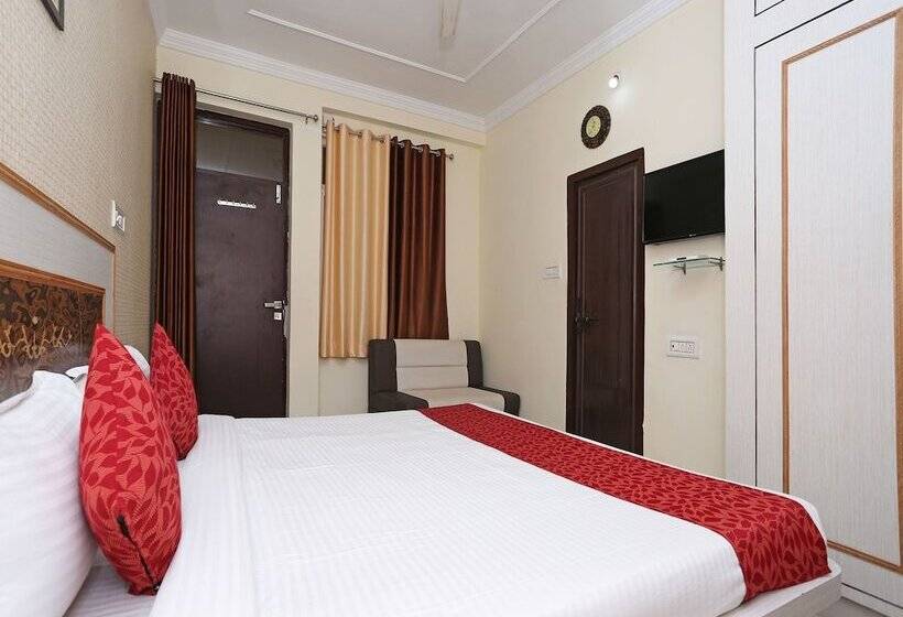 Oyo 10104 Radhika Resort