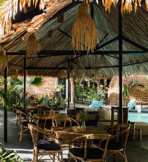 Panorama Beach Club & Resort