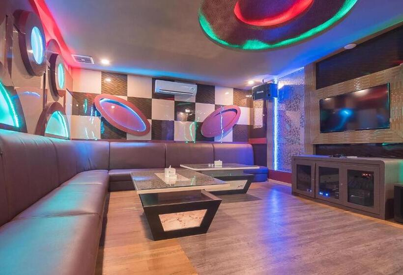 Paragon Nagoya Hotel Batam