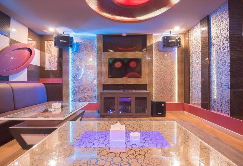 Paragon Nagoya Hotel Batam