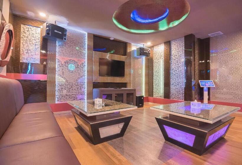 Paragon Nagoya Hotel Batam