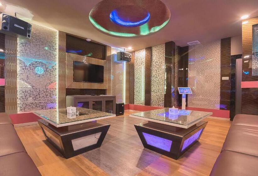 Paragon Nagoya Hotel Batam