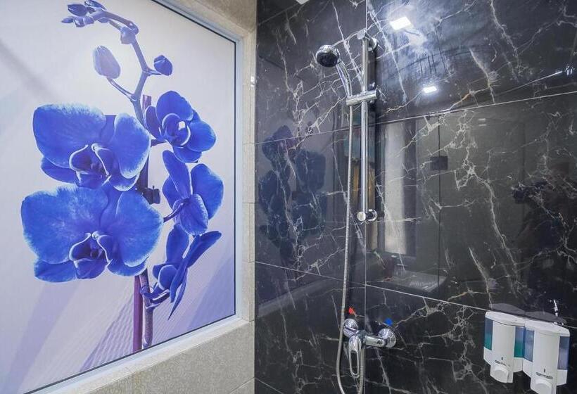 Paragon Nagoya Hotel Batam