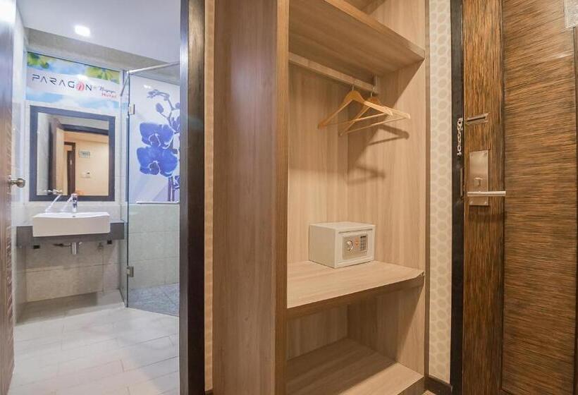 Paragon Nagoya Hotel Batam