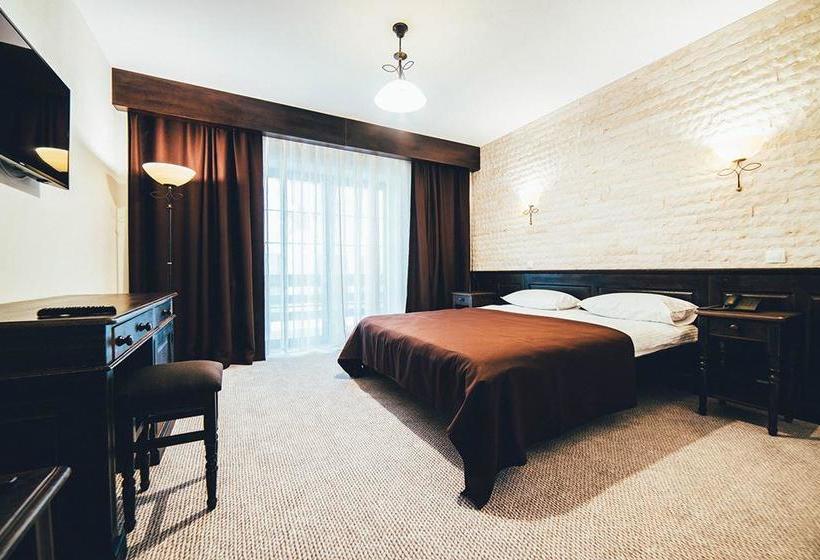 酒店 Piatra Pinului Ski & Spa