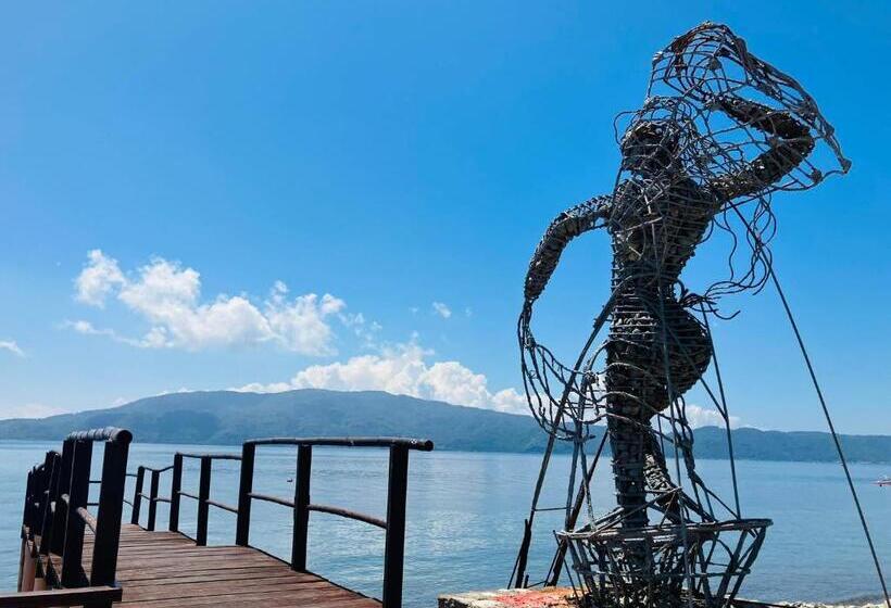 אתר נופש Paradiso Rito Waterfront Oasis