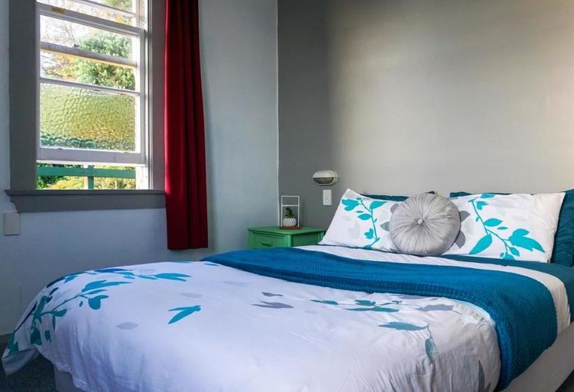 South Of The Barber Hostel