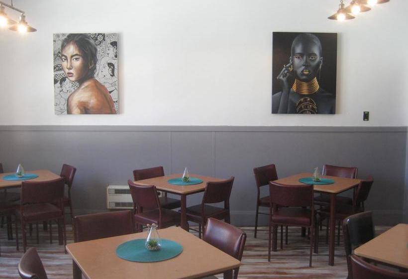 South Of The Barber Hostel