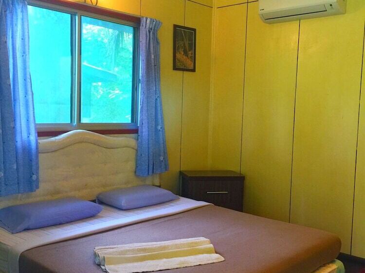 Sukau Backpackers B&b
