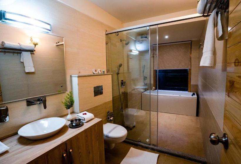 Alpine Chalet Resort