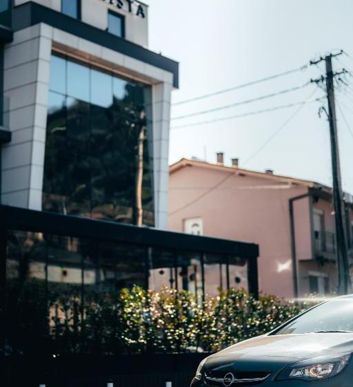 Urbanista Hotel & Bar