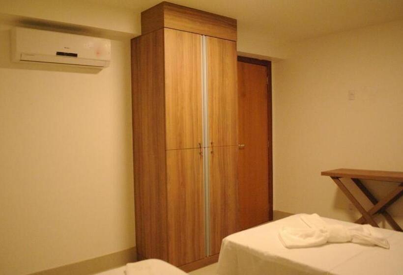 הוסטל Serra Linda