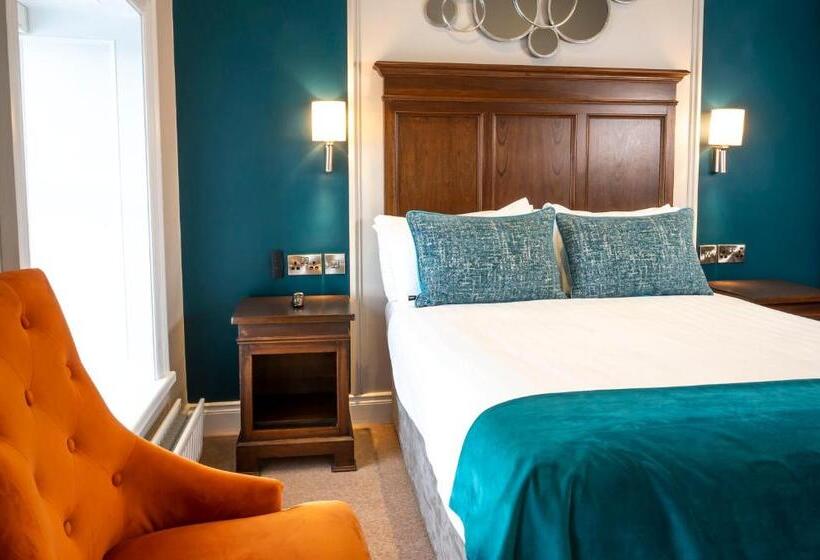 צימר Nevins Newfield Inn Ltd