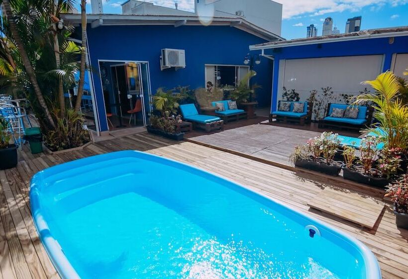 Bonabrigo Hostel & Suites