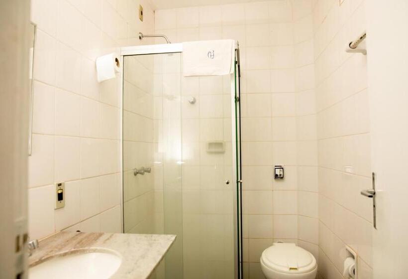 Central Plaza Hotel Tupa