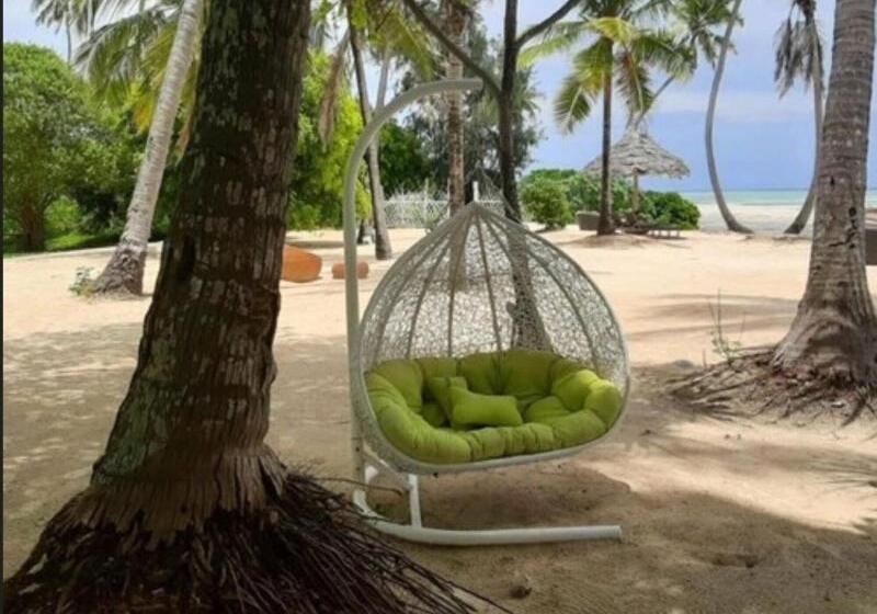 فندق Blue Moon Resort